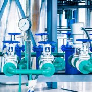 استيراد انابيب النفط والمضخات